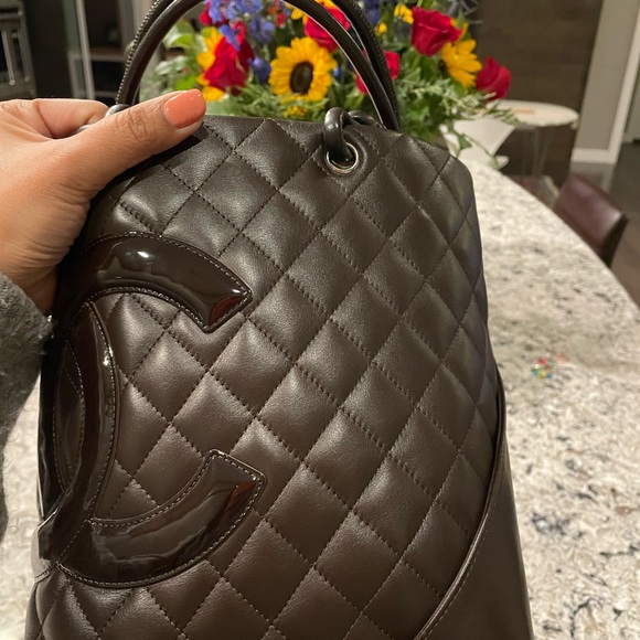 Chanel Medium aligns Cambon tote - Picture 10 of 10